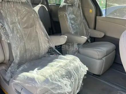 Toyota Sienna 2011 года за 7 500 000 тг. в Атырау – фото 9