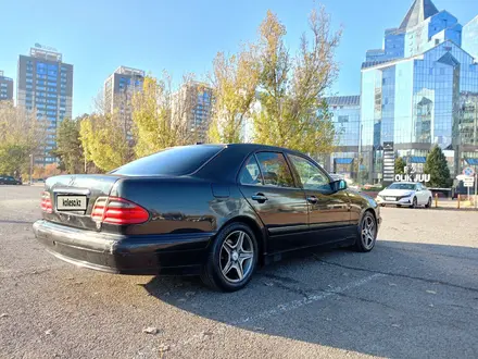 Mercedes-Benz E 240 2000 года за 2 400 000 тг. в Алматы – фото 6