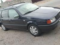 Volkswagen Passat 1993 годаүшін1 400 000 тг. в Тараз