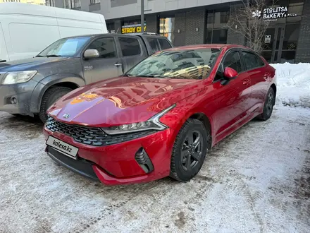 Kia K5 2022 года за 12 200 000 тг. в Астана