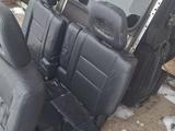 Сиденье кожаные Хонда CRV 1поколение за 1 000 тг. в Актобе – фото 2