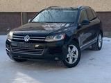 Volkswagen Touareg 2013 года за 11 100 000 тг. в Костанай