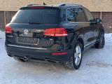 Volkswagen Touareg 2013 года за 11 100 000 тг. в Костанай – фото 3