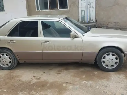 Mercedes-Benz E 230 1990 года за 1 200 000 тг. в Жаркент – фото 4