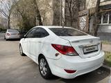 Hyundai Solaris 2011 годаүшін3 200 000 тг. в Сатпаев – фото 3