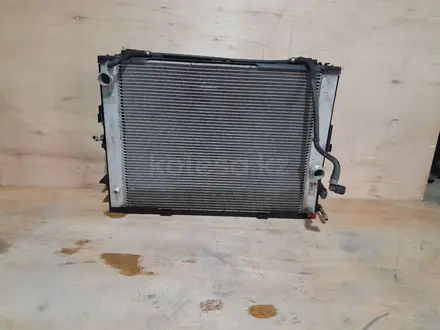 Радиатор на БМВ Е60 Е65 за 45 000 тг. в Алматы – фото 2