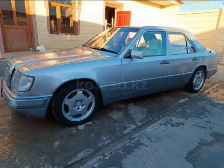 Mercedes-Benz E 230 1991 года за 1 700 000 тг. в Туркестан – фото 4