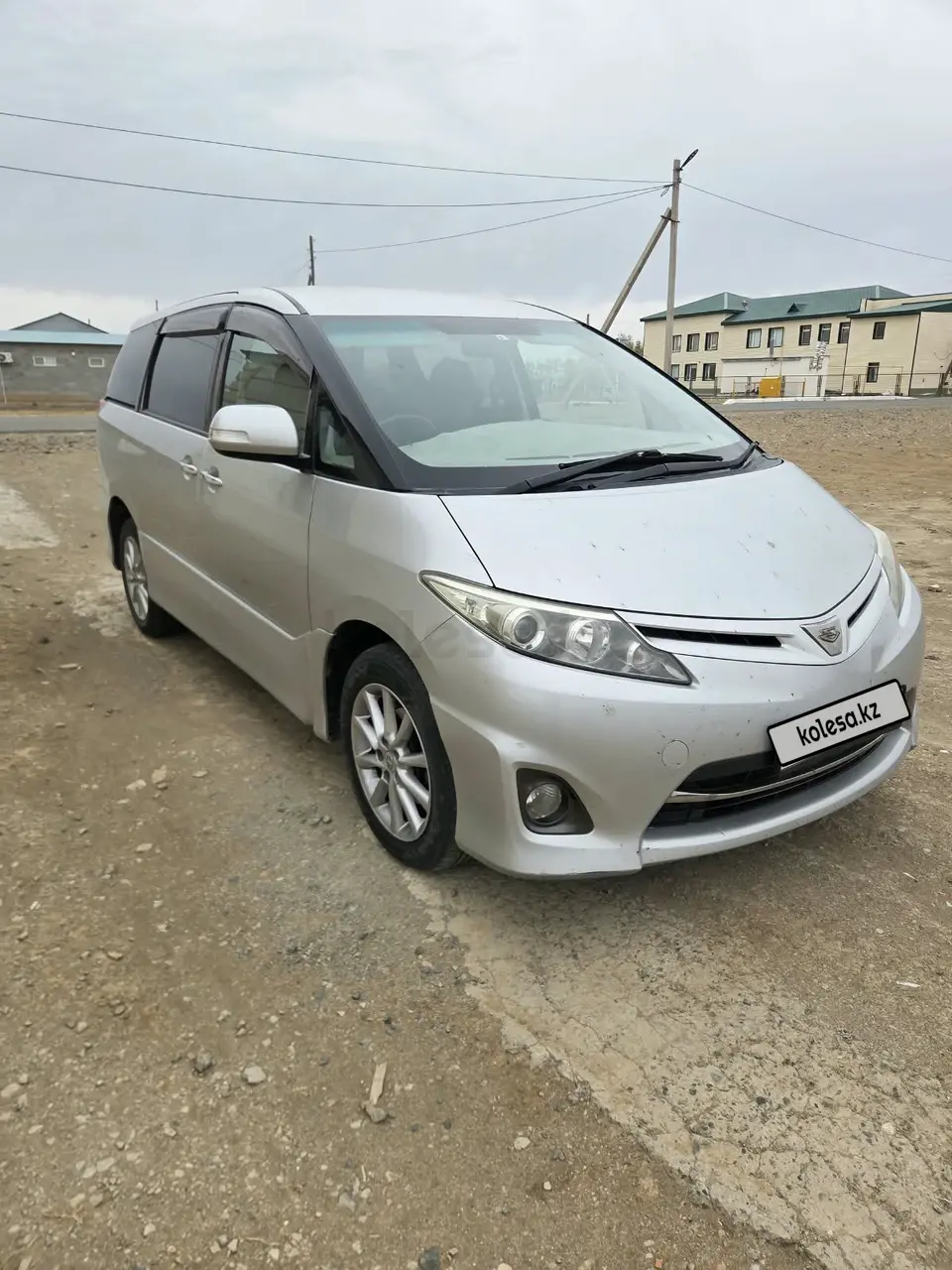 Toyota Estima, 2012