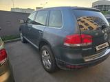Volkswagen Touareg 2005 года за 5 300 000 тг. в Усть-Каменогорск – фото 3
