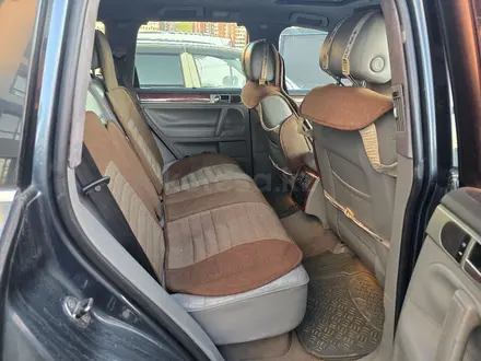 Volkswagen Touareg 2005 года за 5 300 000 тг. в Усть-Каменогорск – фото 6