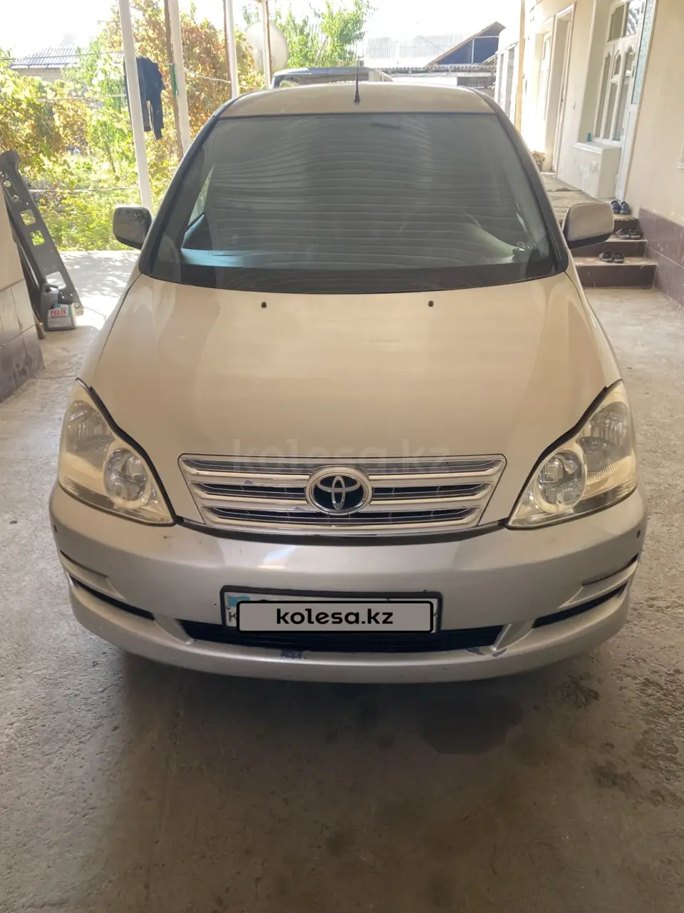 Toyota Avensis Verso, 2001