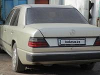 Mercedes-Benz E 230 1989 года за 1 000 000 тг. в Караганда