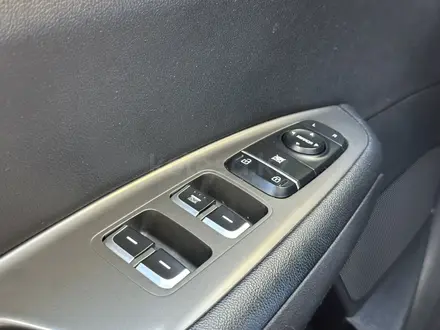 Kia Optima 2019 года за 7 900 000 тг. в Актобе – фото 16