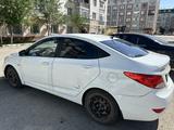 Hyundai Solaris 2012 года за 2 200 000 тг. в Атырау – фото 4