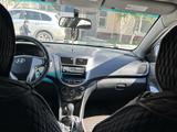Hyundai Solaris 2012 года за 2 200 000 тг. в Атырау – фото 5