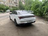 Hyundai Elantra 2022 года за 10 500 000 тг. в Алматы – фото 4
