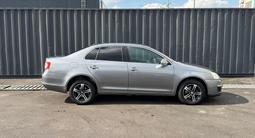 Volkswagen Jetta 2005 года за 2 190 000 тг. в Алматы – фото 4