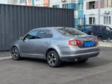 Volkswagen Jetta 2005 года за 2 190 000 тг. в Алматы – фото 5