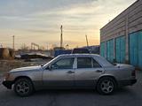 Mercedes-Benz E 200 1990 года за 2 000 000 тг. в Астана – фото 2