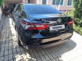 Toyota Camry 2023 годаүшін16 300 000 тг. в Алматы – фото 5