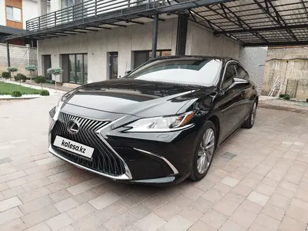 Lexus ES 250 2020 года за 18 888 888 тг. в Алматы
