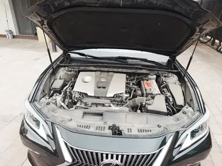 Lexus ES 250 2020 года за 18 888 888 тг. в Алматы – фото 12