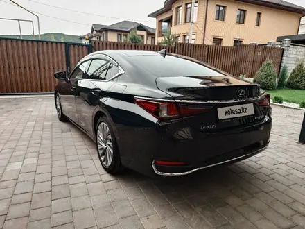Lexus ES 250 2020 года за 18 888 888 тг. в Алматы – фото 4