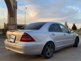 Mercedes-Benz C 200 2001 года за 3 300 000 тг. в Тараз – фото 2