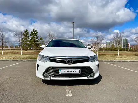 Toyota Camry 2015 года за 8 900 000 тг. в Астана