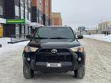 Toyota 4Runner 2017 года за 15 500 000 тг. в Актобе – фото 2