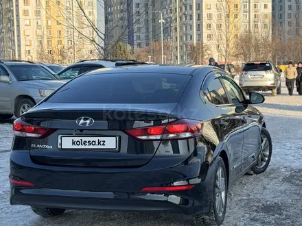 Hyundai Elantra 2018 года за 8 300 000 тг. в Алматы – фото 4