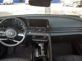 Hyundai Elantra 2023 годаfor13 450 000 тг. в Актобе – фото 4