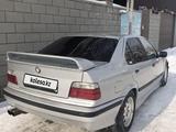 BMW 328 1993 года за 1 800 000 тг. в Алматы – фото 2