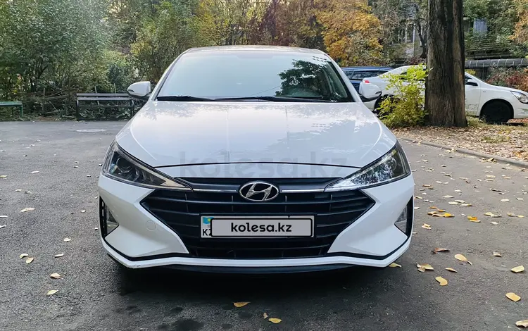 Hyundai Elantra 2019 годаfor8 300 000 тг. в Алматы