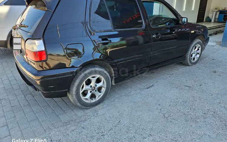 Volkswagen Golf 1997 года за 2 300 000 тг. в Астана