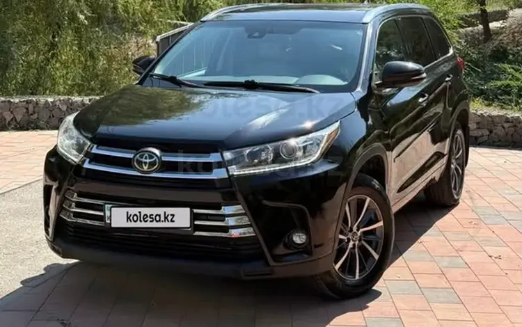 Toyota Highlander 2018 года за 16 500 000 тг. в Алматы