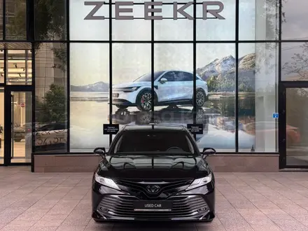 Toyota Camry Prestige 2021 года за 14 990 000 тг. в Алматы