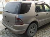 Mercedes-Benz ML 320 2000 года за 3 500 000 тг. в Боралдай – фото 3