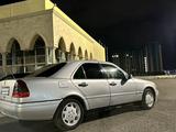 Mercedes-Benz C 180 1995 года за 1 600 000 тг. в Атырау – фото 4