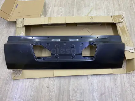Крышка багажника нижняя борт Lexus LX 570 2008-2021 за 330 000 тг. в Астана