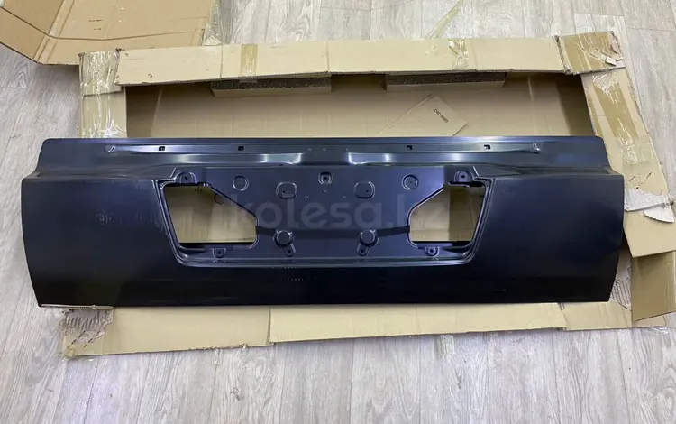 Крышка багажника нижняя борт Lexus LX 570 2008-2021 за 330 000 тг. в Астана