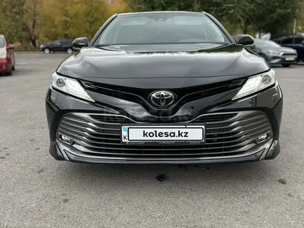 Toyota Camry 2019 года за 14 500 000 тг. в Караганда – фото 3