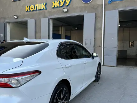 Toyota Camry 2021 года за 15 500 000 тг. в Кызылорда – фото 3