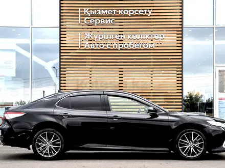 Toyota Camry 2021 года за 16 800 000 тг. в Шымкент – фото 17