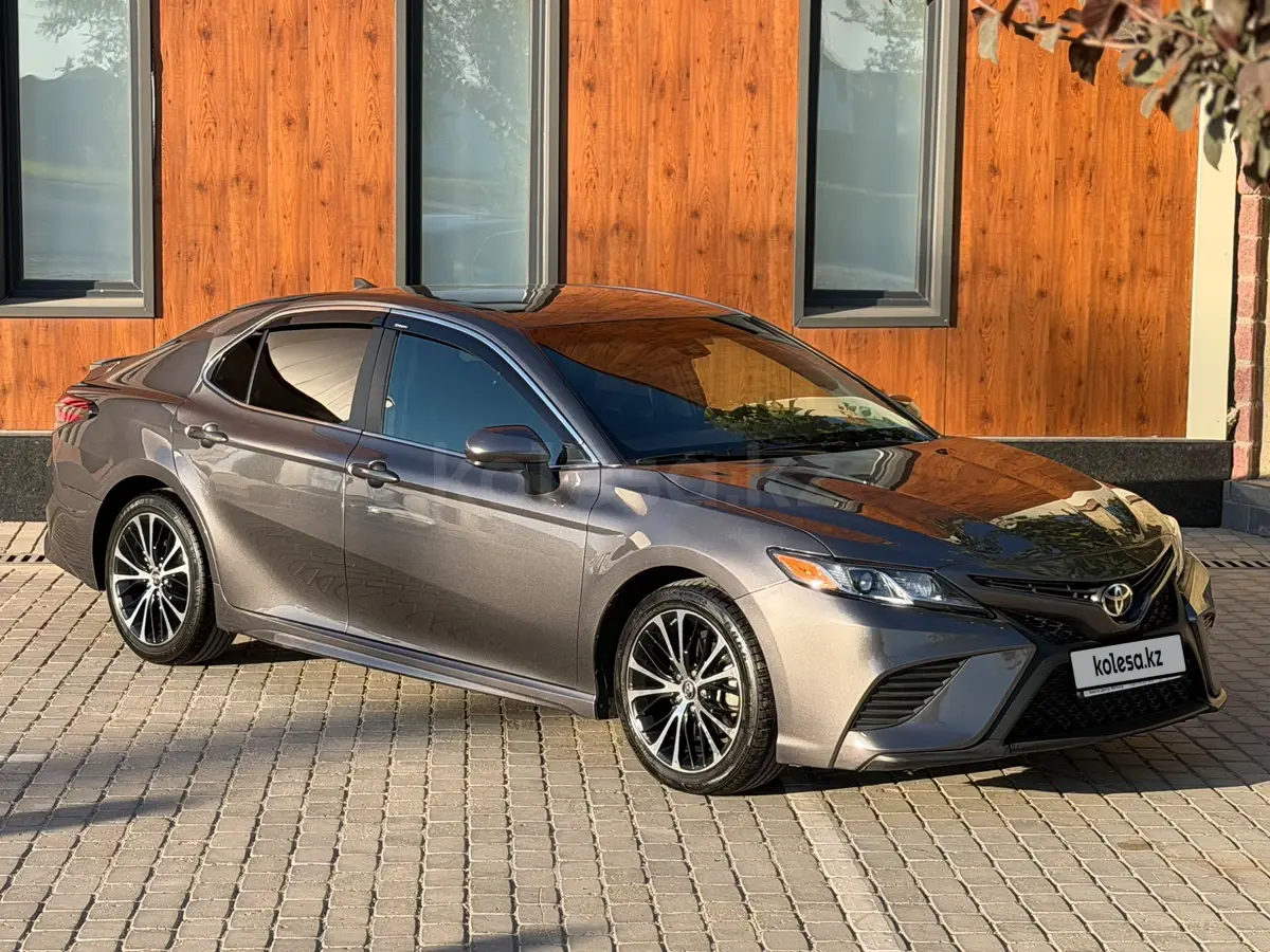 Toyota Camry, 2019