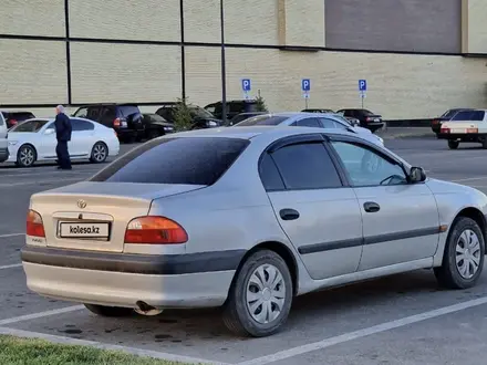 Toyota Avensis 2000 года за 2 500 000 тг. в Тараз – фото 2