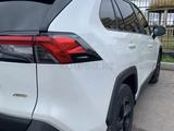 Toyota RAV4 2021 года за 14 300 000 тг. в Караганда – фото 3