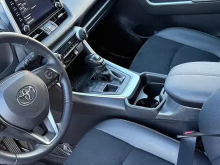 Toyota RAV4 2021 года за 14 300 000 тг. в Караганда – фото 9