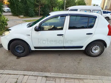 Renault Sandero 2012 года за 2 600 000 тг. в Астана – фото 3