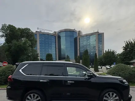 Lexus LX 570 2017 года за 41 000 000 тг. в Алматы – фото 14